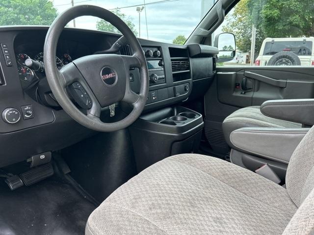 Photo of 2017 Summit White GMC Savana 2500