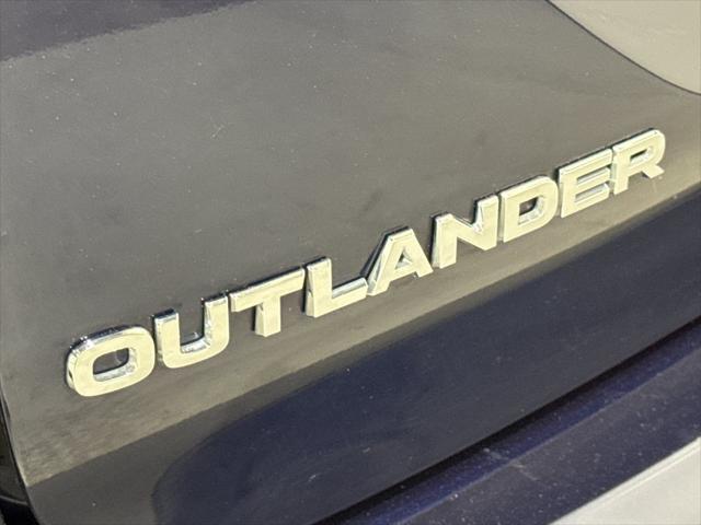 Photo of 2023 Cosmic Blue Metallic Mitsubishi Outlander PHEV