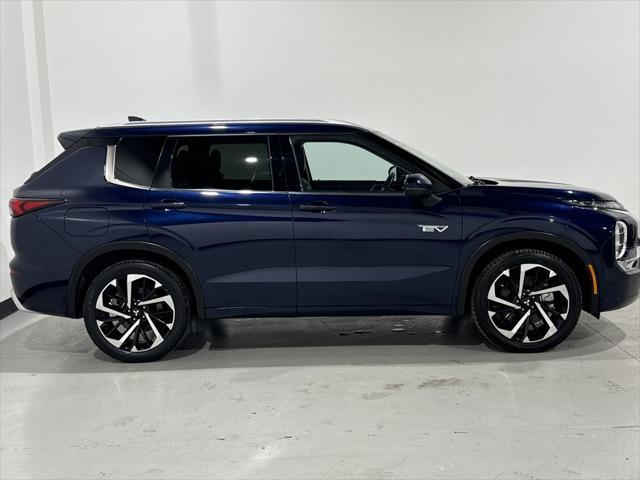 Photo of 2023 Cosmic Blue Metallic Mitsubishi Outlander PHEV