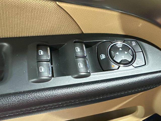 Photo of 2017 Blue Jeans Metallic Ford Explorer