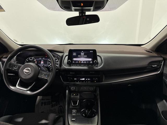Photo of 2023 Brilliant Silver Metallic Nissan Rogue
