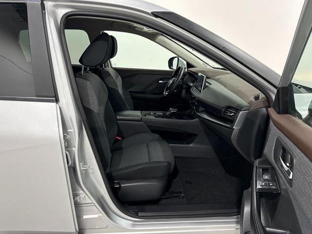 Photo of 2023 Brilliant Silver Metallic Nissan Rogue