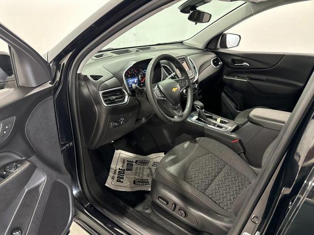 Photo of 2023 Mosaic Black Metallic Chevrolet Equinox