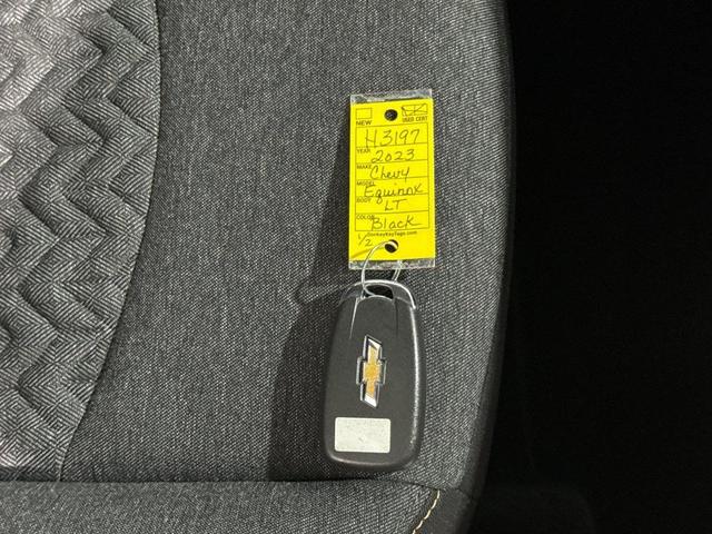 Photo of 2023 Mosaic Black Metallic Chevrolet Equinox
