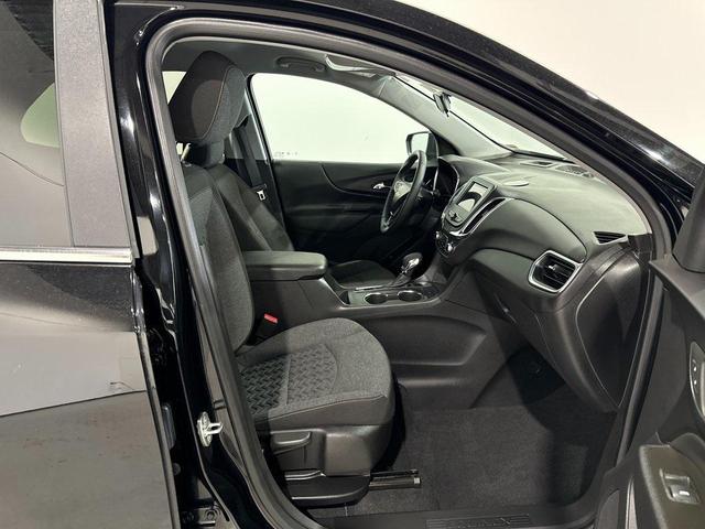 Photo of 2023 Mosaic Black Metallic Chevrolet Equinox