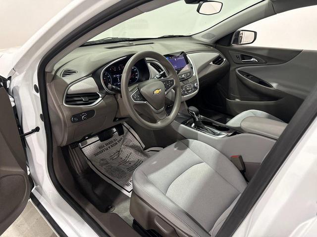 Photo of 2022 Summit White Chevrolet Malibu