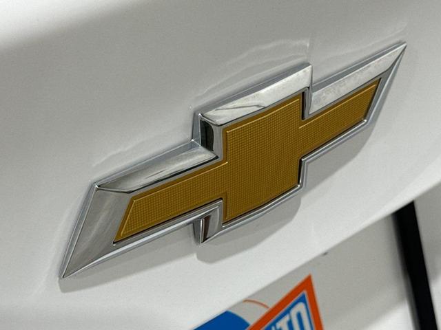 Photo of 2022 Summit White Chevrolet Malibu