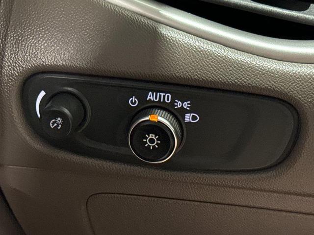 Photo of 2022 Summit White Chevrolet Malibu