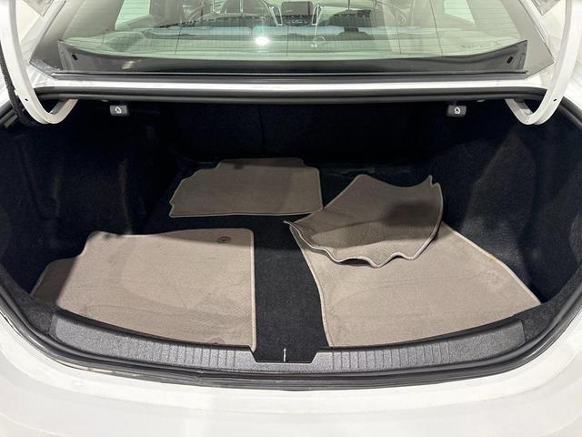 Photo of 2022 Summit White Chevrolet Malibu