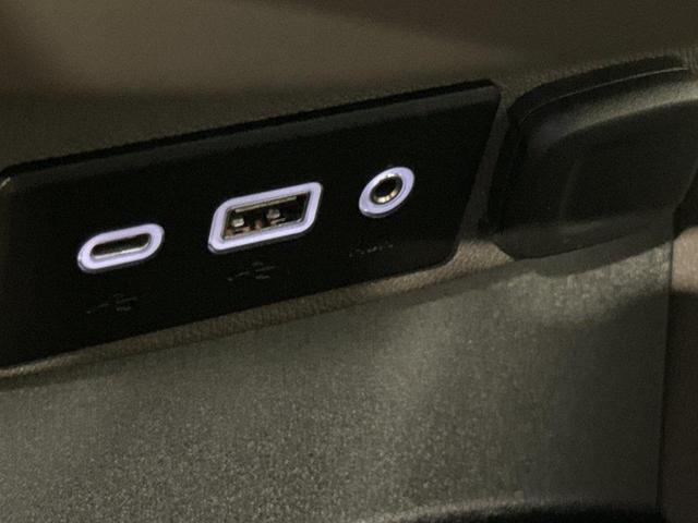 Photo of 2022 Summit White Chevrolet Malibu