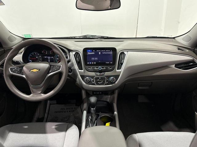 Photo of 2022 Summit White Chevrolet Malibu