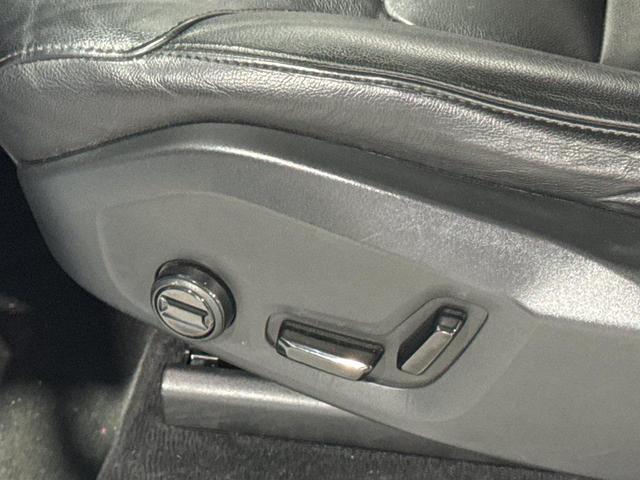 Photo of 2022 Crystal White Metallic Volvo XC90