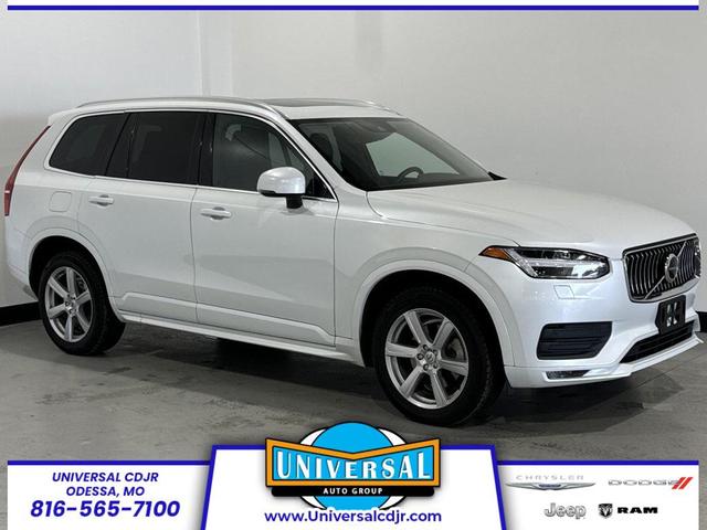 Photo of 2022 Crystal White Metallic Volvo XC90
