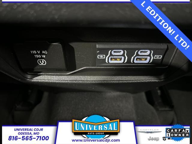 Photo of 2022 Bright White Clearcoat Jeep Grand Cherokee L