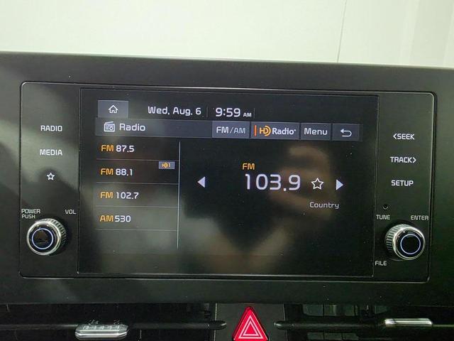 Photo of 2023 Snow White Pearl Kia Sportage