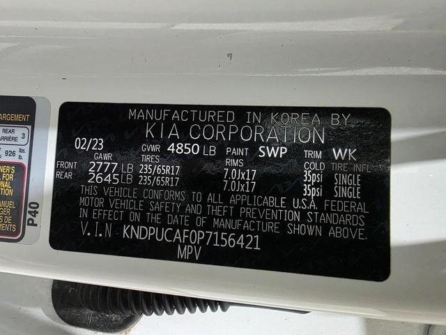 Photo of 2023 Snow White Pearl Kia Sportage