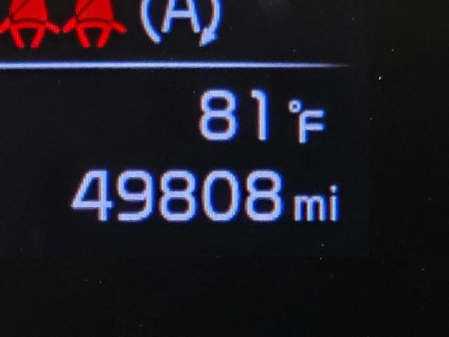 Photo of 2023 Snow White Pearl Kia Sportage