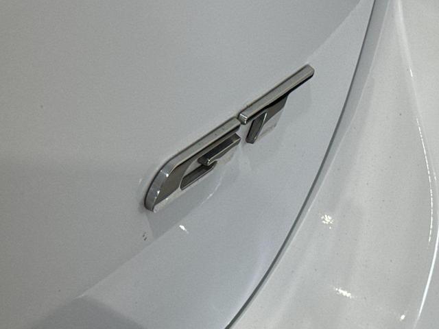 Photo of 2023 White Knuckle Clearcoat Dodge Durango