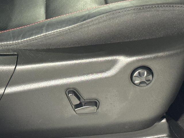 Photo of 2023 White Knuckle Clearcoat Dodge Durango