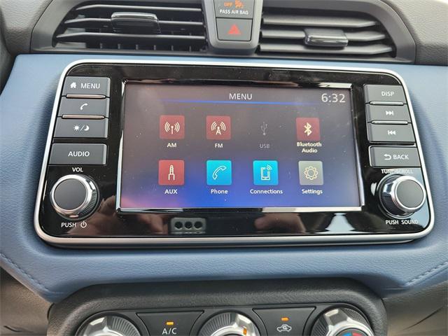 Photo of 2025 Gun Metallic Nissan Versa