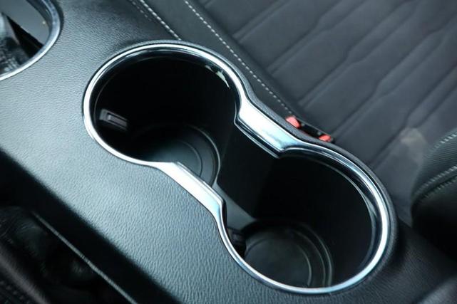 Photo of 2016 Magnetic Metallic Ford Mustang
