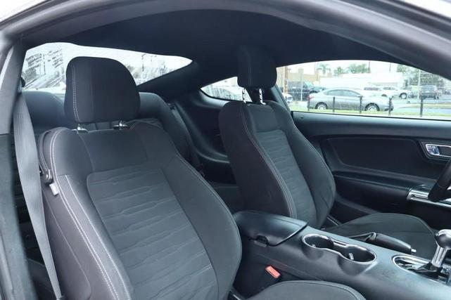 Photo of 2016 Magnetic Metallic Ford Mustang