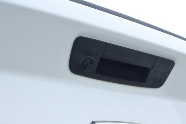 Photo of 2022 Bright White Clearcoat RAM 1500