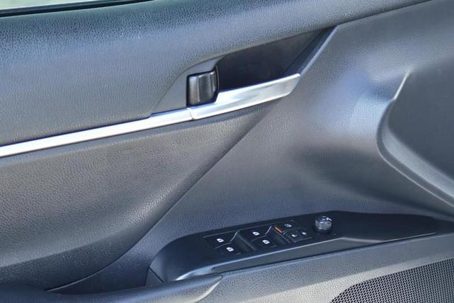 Photo of 2020 Super White Toyota Camry