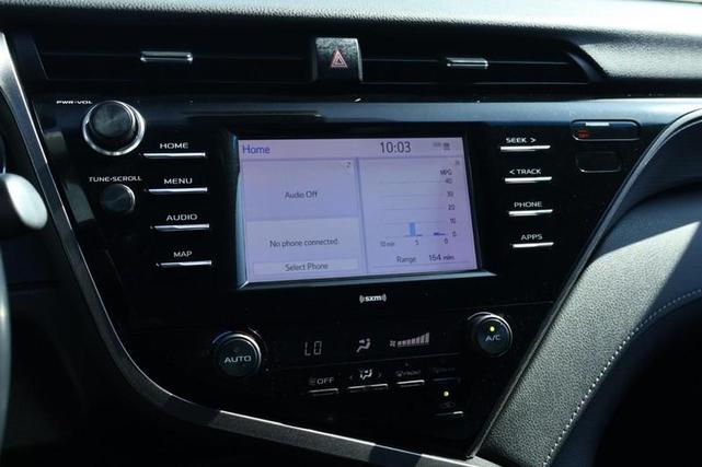 Photo of 2020 Super White Toyota Camry