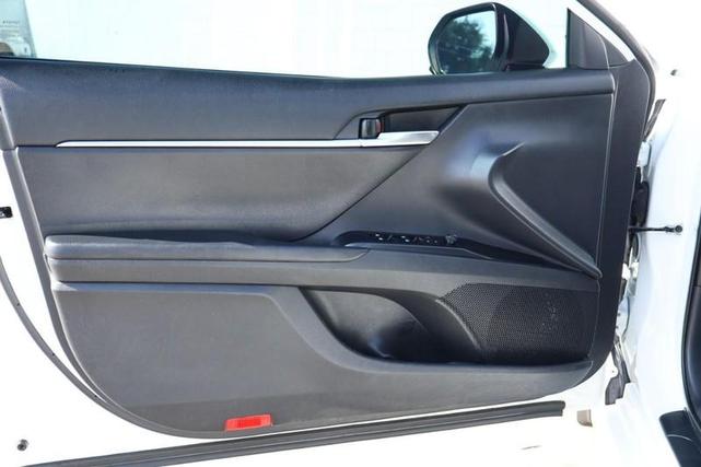 Photo of 2020 Super White Toyota Camry