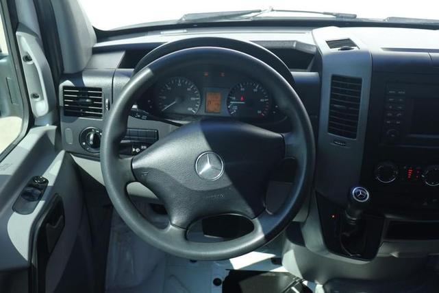 Photo of 2017 Arctic White Mercedes-Benz Sprinter 2500