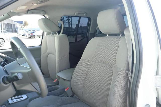 Photo of 2021 WHITE Nissan Frontier