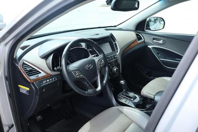 Photo of 2019 SILVER Hyundai Santa Fe XL