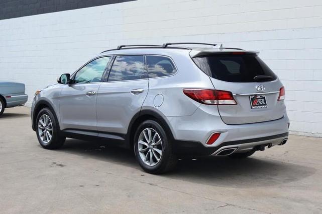 Photo of 2019 SILVER Hyundai Santa Fe XL