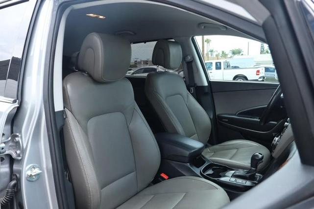 Photo of 2019 SILVER Hyundai Santa Fe XL