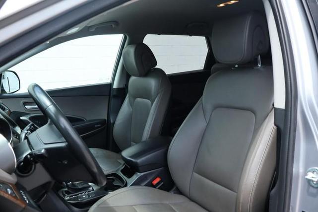 Photo of 2019 SILVER Hyundai Santa Fe XL
