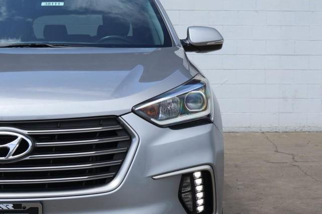 Photo of 2019 SILVER Hyundai Santa Fe XL