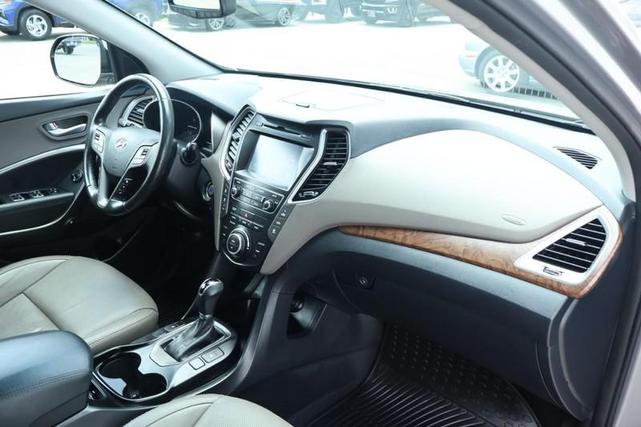Photo of 2019 SILVER Hyundai Santa Fe XL