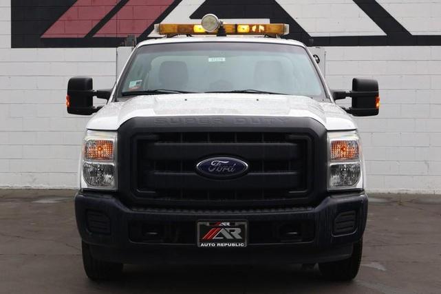 Photo of 2016 Oxford White Ford F-250