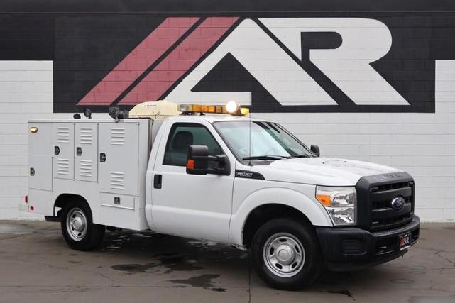 Photo of 2016 Oxford White Ford F-250