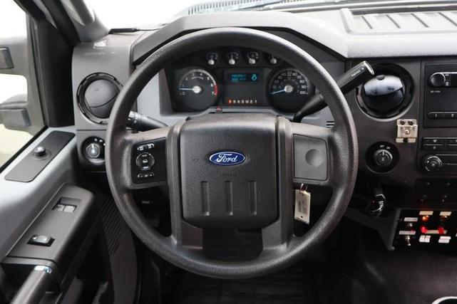 Photo of 2016 Oxford White Ford F-250