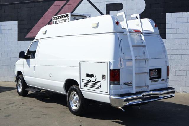 Photo of 2013 WHITE Ford E350 Super Duty