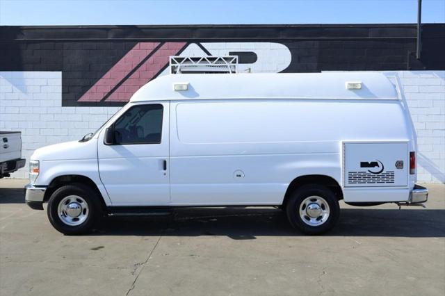 Photo of 2013 WHITE Ford E350 Super Duty