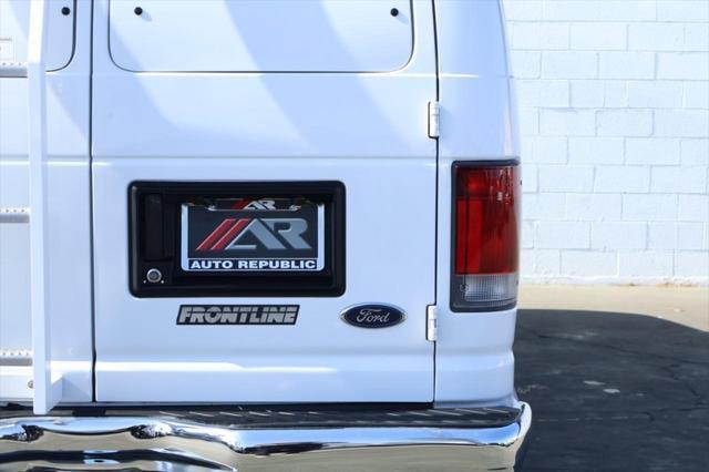 Photo of 2013 WHITE Ford E350 Super Duty
