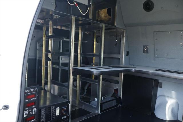 Photo of 2013 WHITE Ford E350 Super Duty