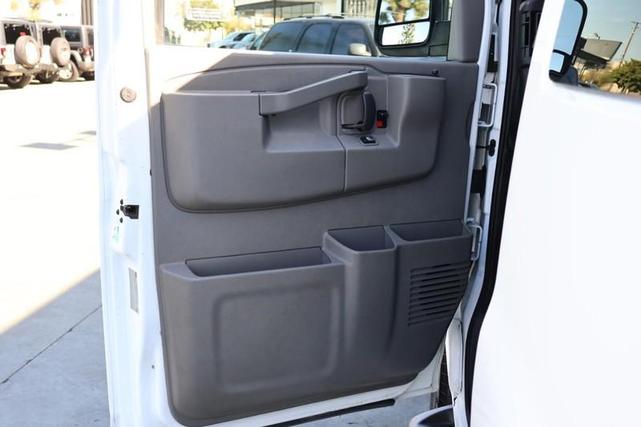 Photo of 2017 Summit White Chevrolet Express 2500