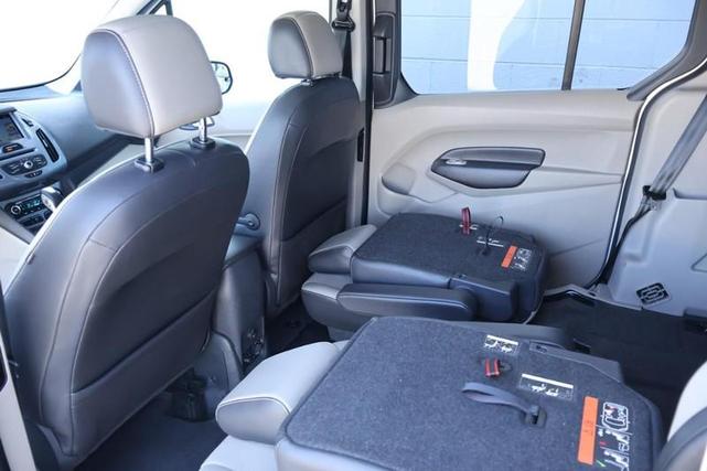 Photo of 2017 SILVER Ford Transit Connect