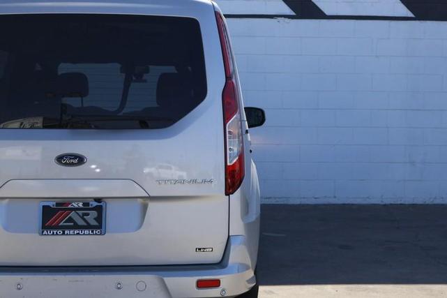 Photo of 2017 SILVER Ford Transit Connect