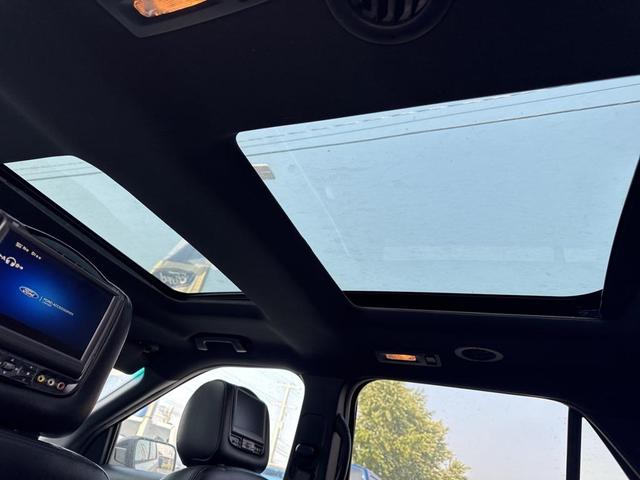 Photo of 2017 Ingot Silver Metallic Ford Explorer