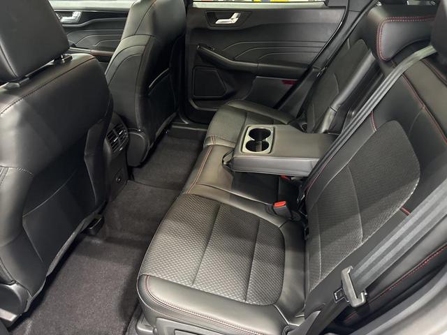 Photo of 2025 Silver Metallic Ford Escape